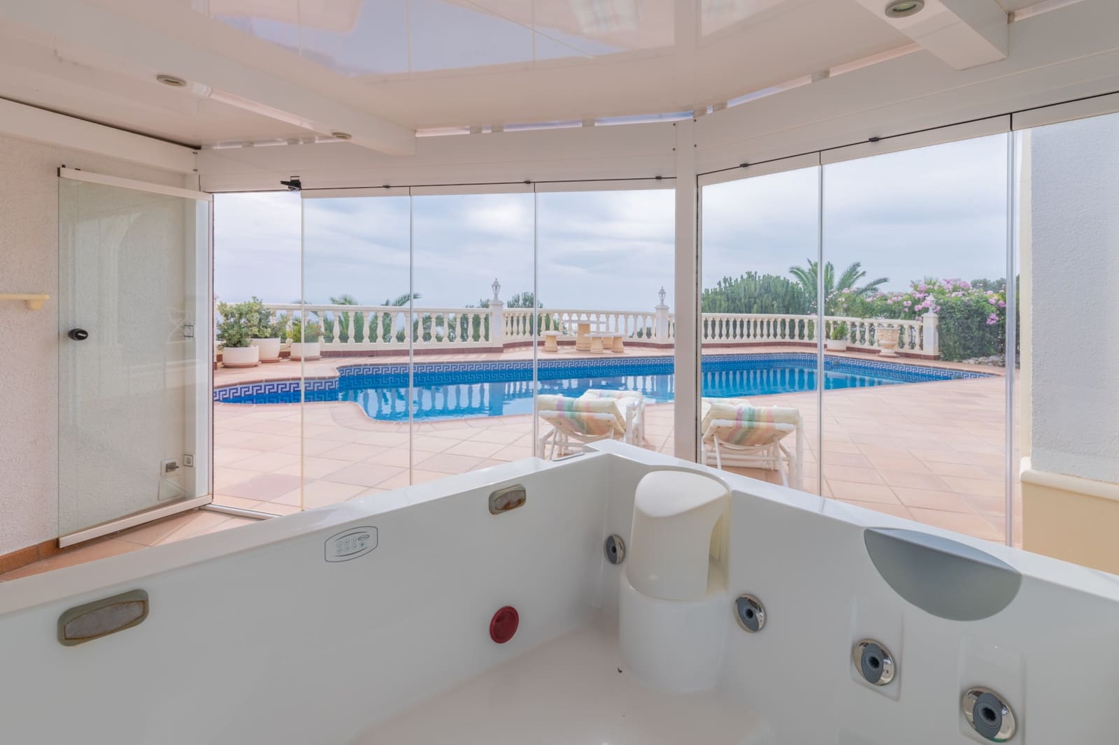 4 bedroom Villa for sale in Javea / Xabia with pool garage - € 2,250,000 (Ref: 8270760)