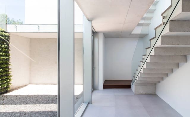 4 bedroom Villa for sale in Moraira, Teulada-Moraira with pool garage - € 2,300,000 (Ref: 8271662)