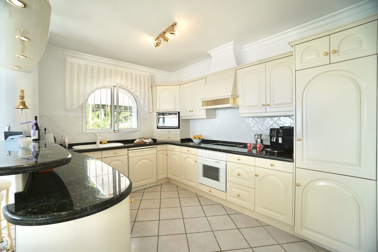 Chalet de 4 habitaciones en Moraira en venta con piscina garaje - 1.900.000 € (Ref: 8271666)