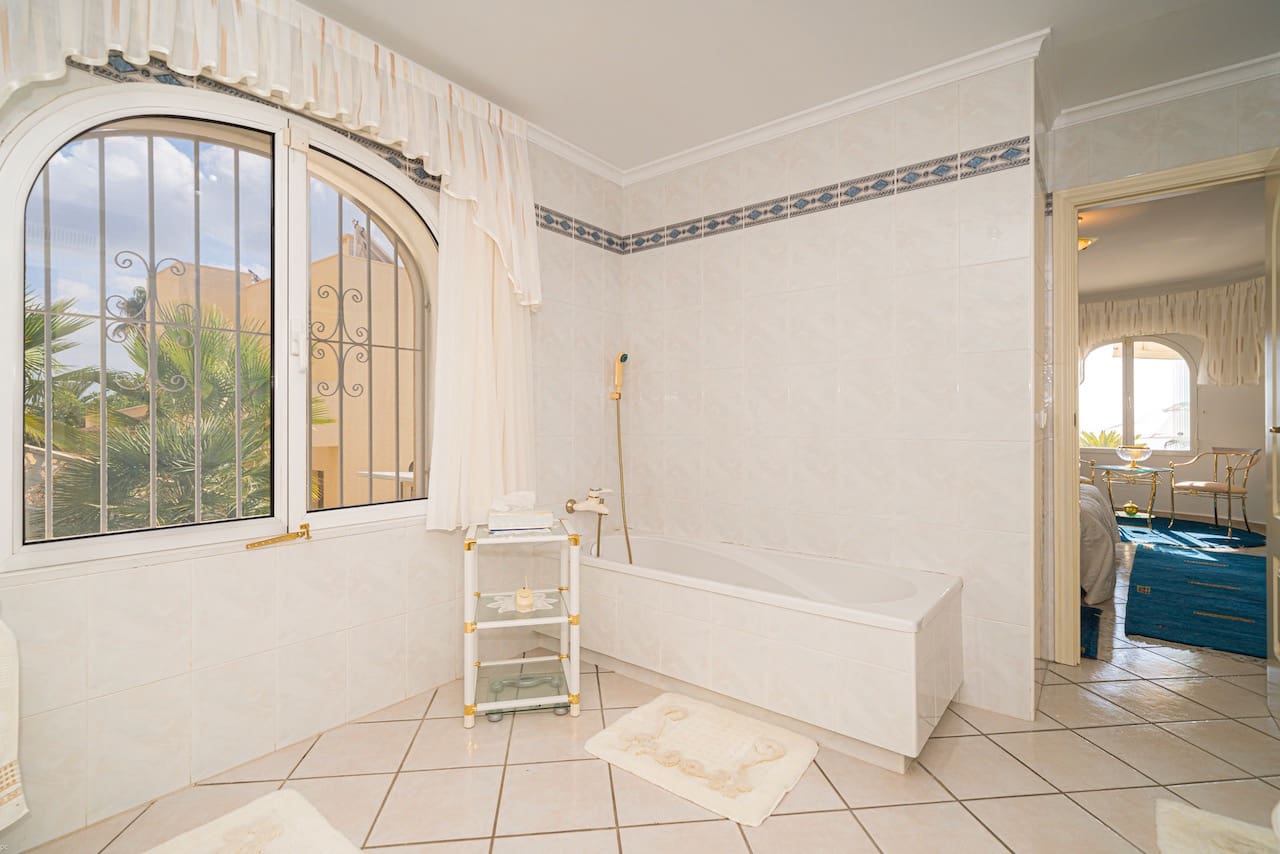 Chalet de 4 habitaciones en Moraira en venta con piscina garaje - 1.900.000 € (Ref: 8271666)