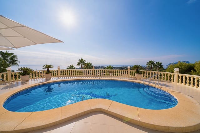 Chalet de 4 habitaciones en Moraira, Teulada-Moraira en venta con piscina garaje - 1.900.000 € (Ref: 8271666)