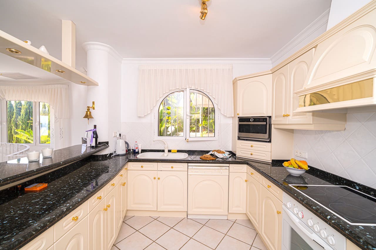 Chalet de 4 habitaciones en Moraira en venta con piscina garaje - 1.900.000 € (Ref: 8271666)