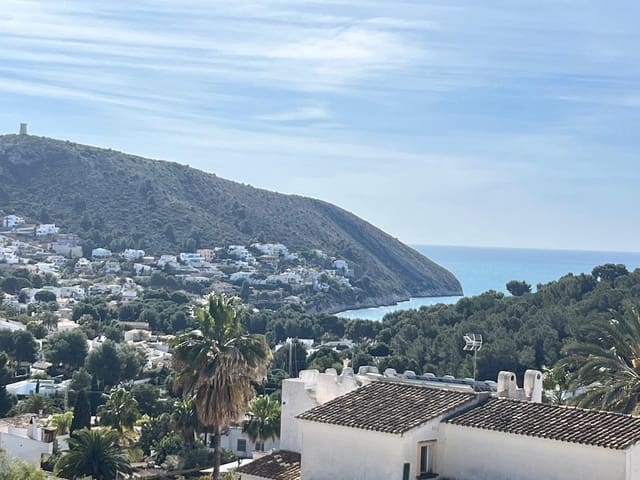 Chalet de 4 habitaciones en Moraira, Teulada-Moraira en venta con piscina - 2.195.000 € (Ref: 8271669)