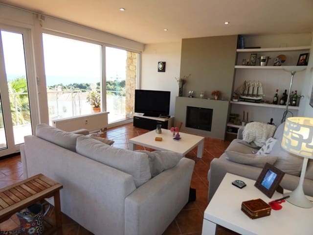 4 bedroom Apartment for sale in Dénia with pool garage - € 825,000 (Ref: 8271682)