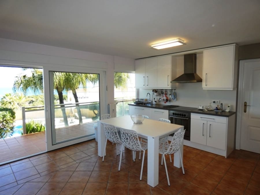 4 bedroom Apartment for sale in Denia with pool garage - € 825,000 (Ref: 8271682)