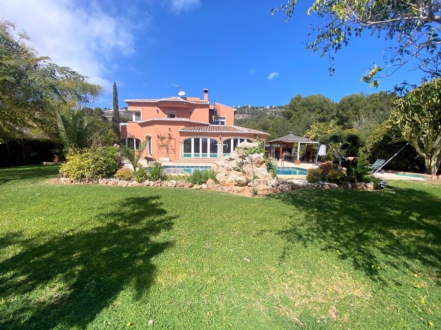 5 makuuhuone Huvila myytävänä paikassa Javea / Xabia mukana uima-altaan 
autotalli - 1 590 000 € (Ref: 8271688)