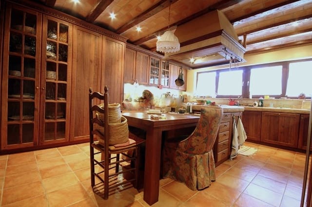 5 makuuhuone Huvila myytävänä paikassa Javea / Xàbia mukana uima-altaan 
autotalli - 1 590 000 € (Ref: 8271688)