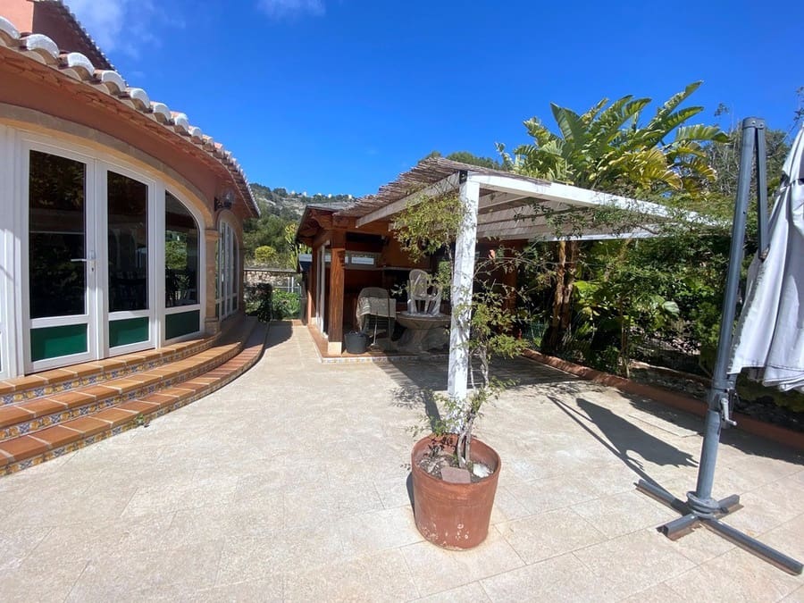 5 makuuhuone Huvila myytävänä paikassa Javea / Xabia mukana uima-altaan 
autotalli - 1 590 000 € (Ref: 8271688)