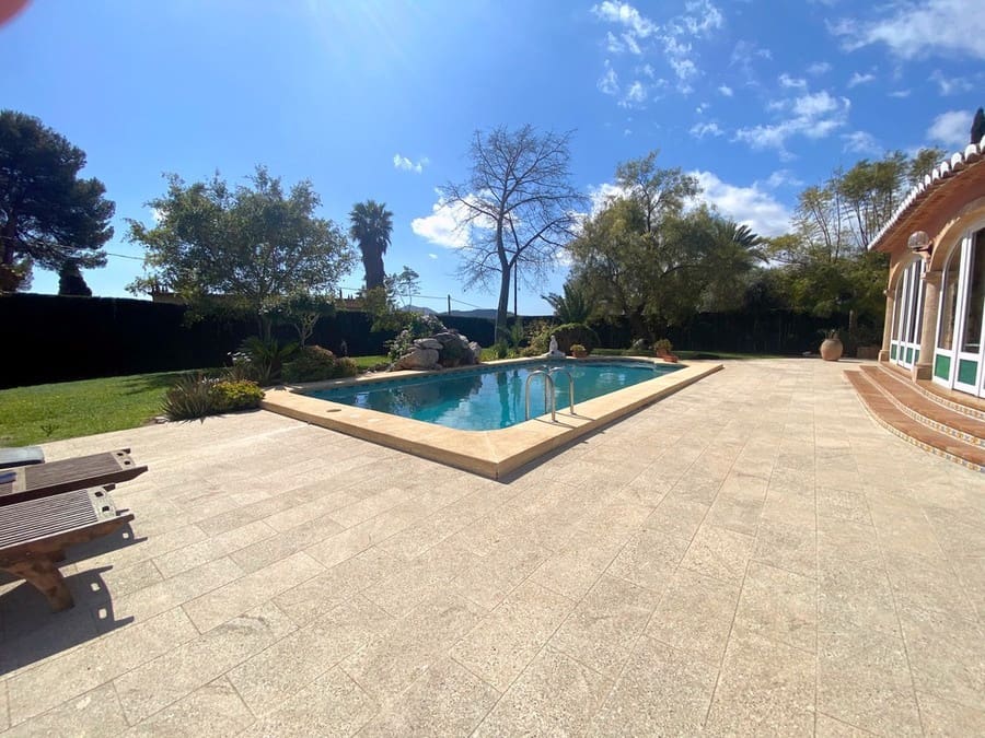 5 makuuhuone Huvila myytävänä paikassa Javea / Xabia mukana uima-altaan 
autotalli - 1 590 000 € (Ref: 8271688)