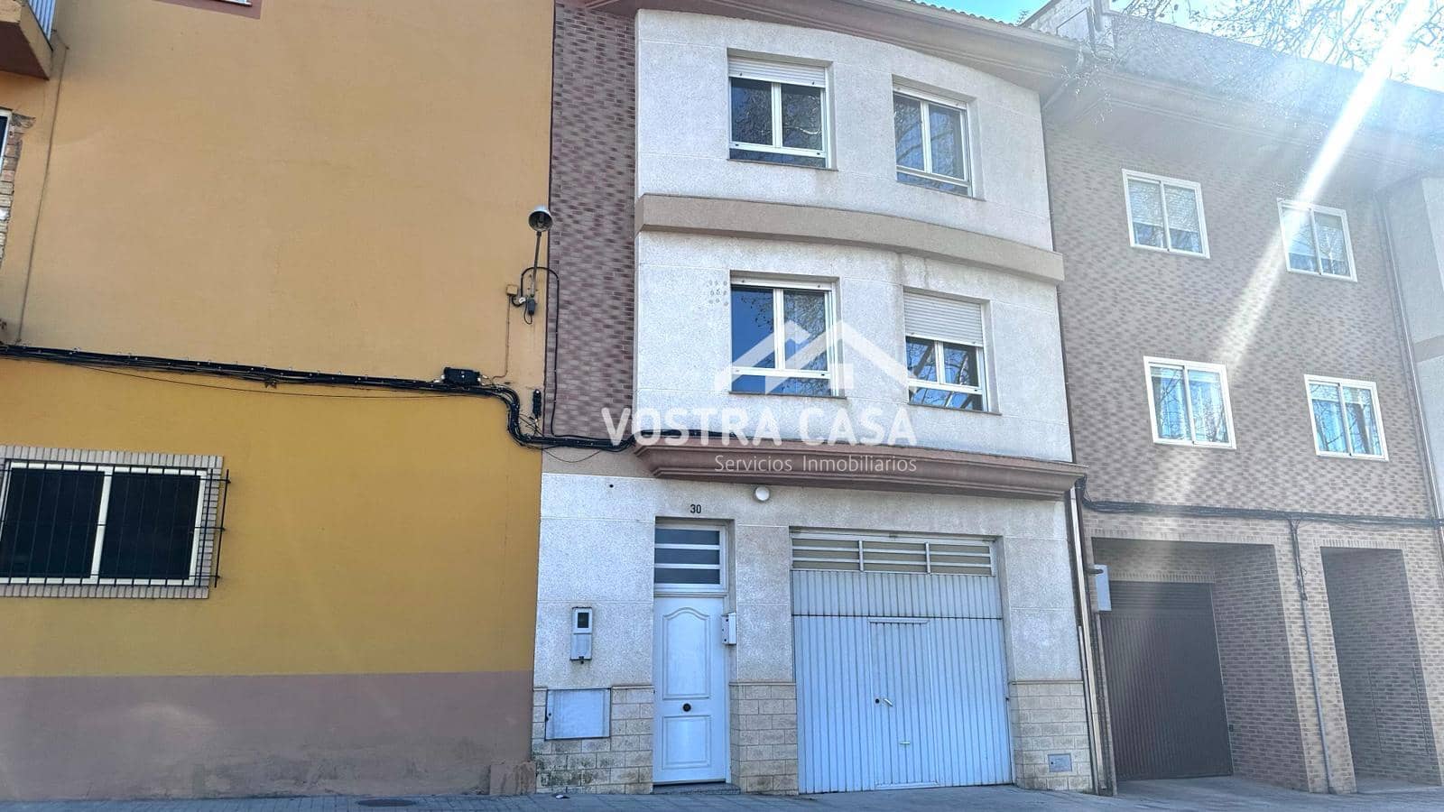 5 chambre Maison de Ville à vendre à Requena avec garage - 190 000 € (Ref: 8431495)