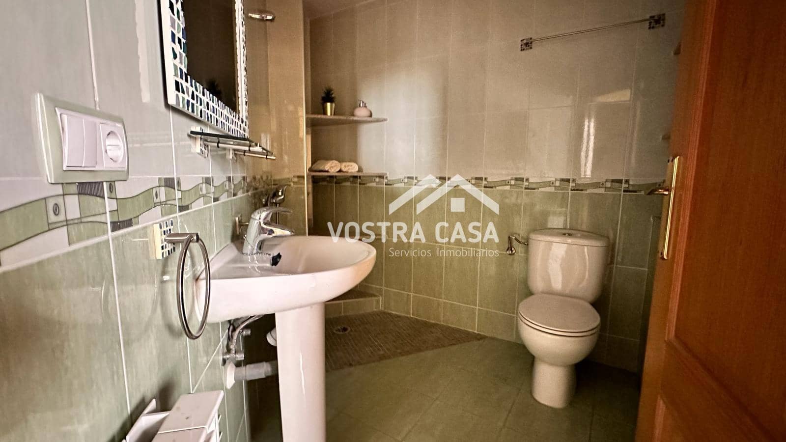 5 chambre Maison de Ville à vendre à Requena avec garage - 190 000 € (Ref: 8431495)