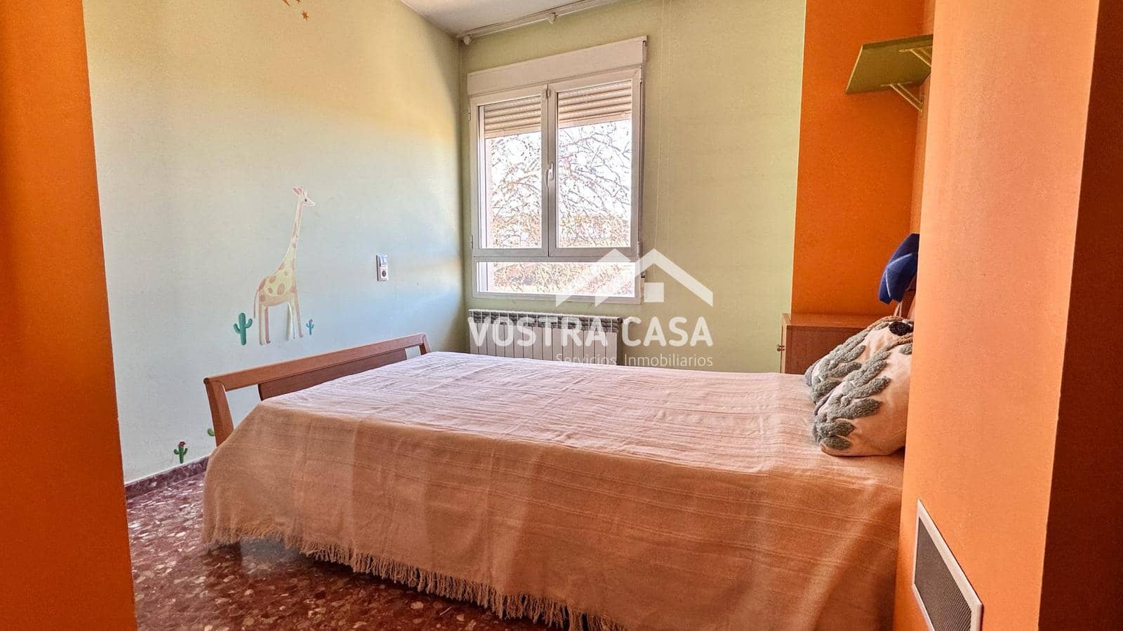 5 chambre Maison de Ville à vendre à Requena avec garage - 190 000 € (Ref: 8431495)