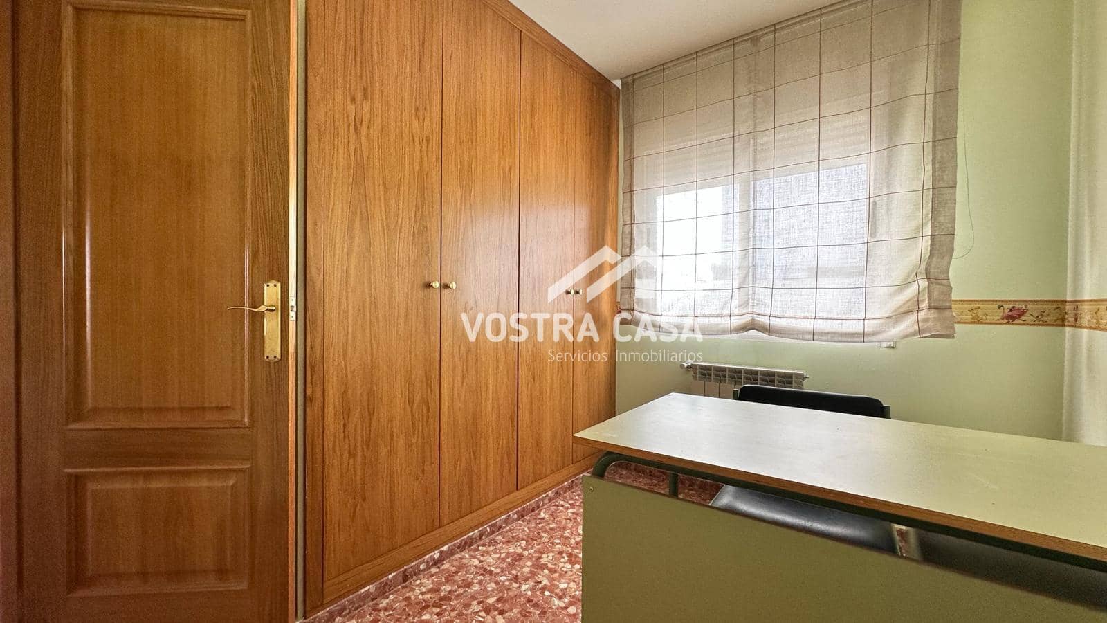 5 chambre Maison de Ville à vendre à Requena avec garage - 190 000 € (Ref: 8431495)