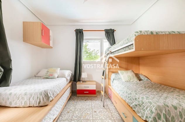 4 sypialnia Willa do wynajęcia w Torrent z basenem - 2 200 € (Ref: 8431524)