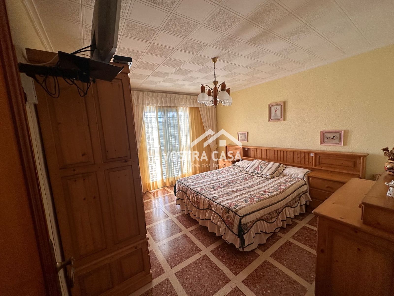 5 soverom Villa til salgs i Turis med svømmebasseng garasje - € 450 000 (Ref: 8431561)