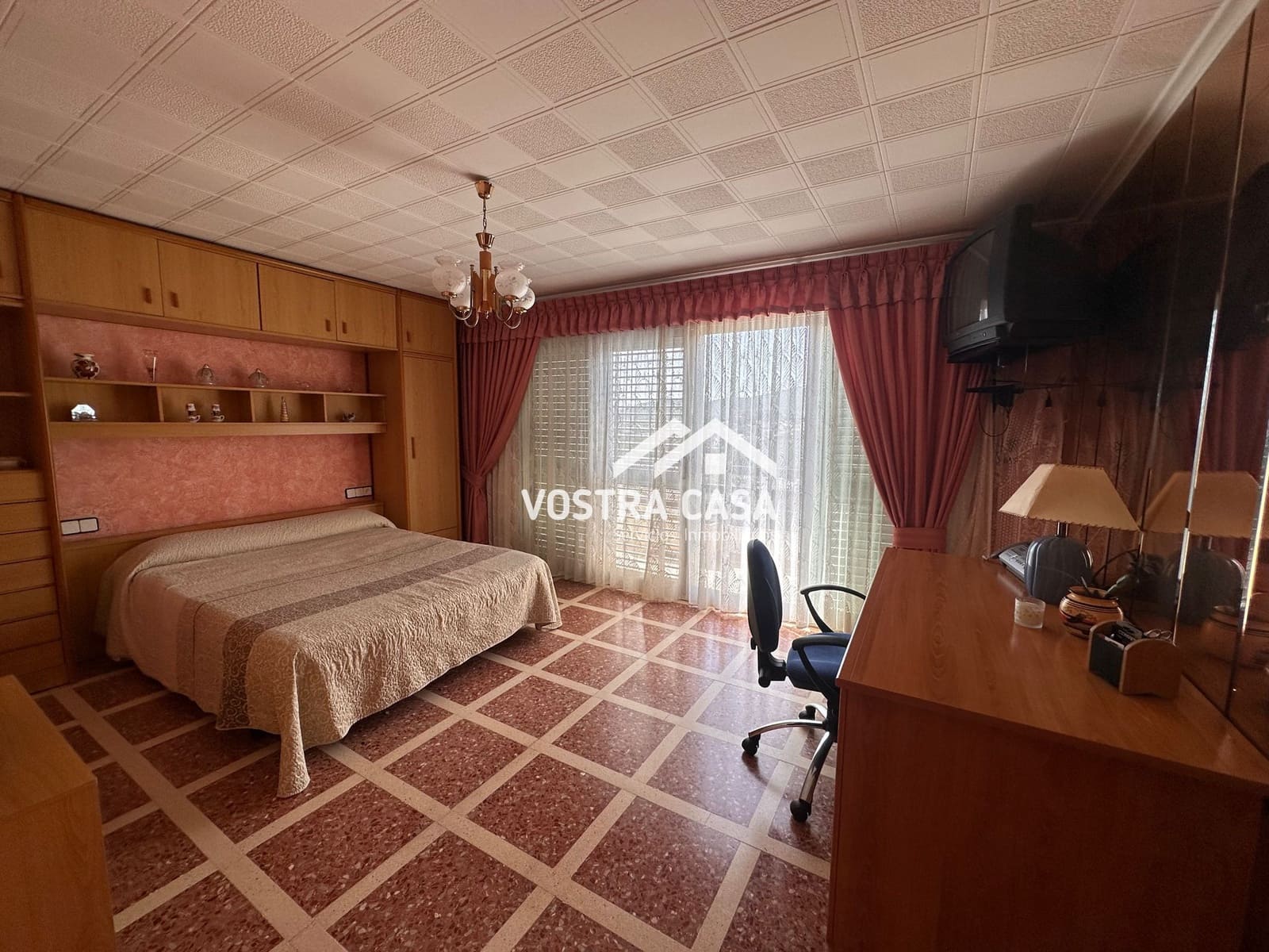 5 soverom Villa til salgs i Turis med svømmebasseng garasje - € 450 000 (Ref: 8431561)