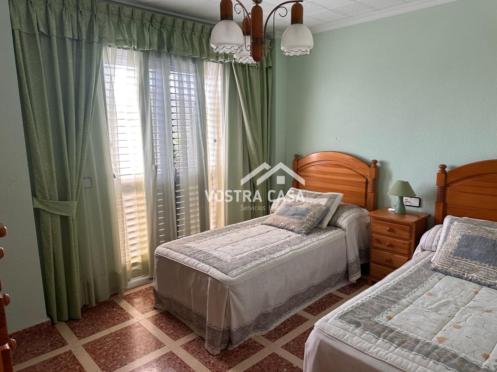 5 soverom Villa til salgs i Turis med svømmebasseng garasje - € 450 000 (Ref: 8431561)