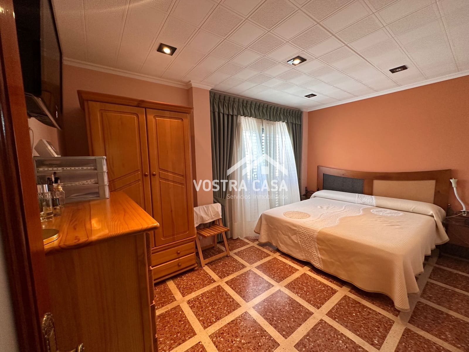 5 soverom Villa til salgs i Turis med svømmebasseng garasje - € 450 000 (Ref: 8431561)