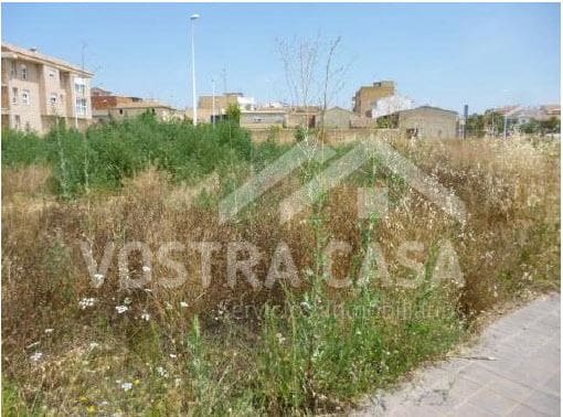 Terrain à Bâtir à vendre à La Pobla de Vallbona - 395 000 € (Ref: 8765475)