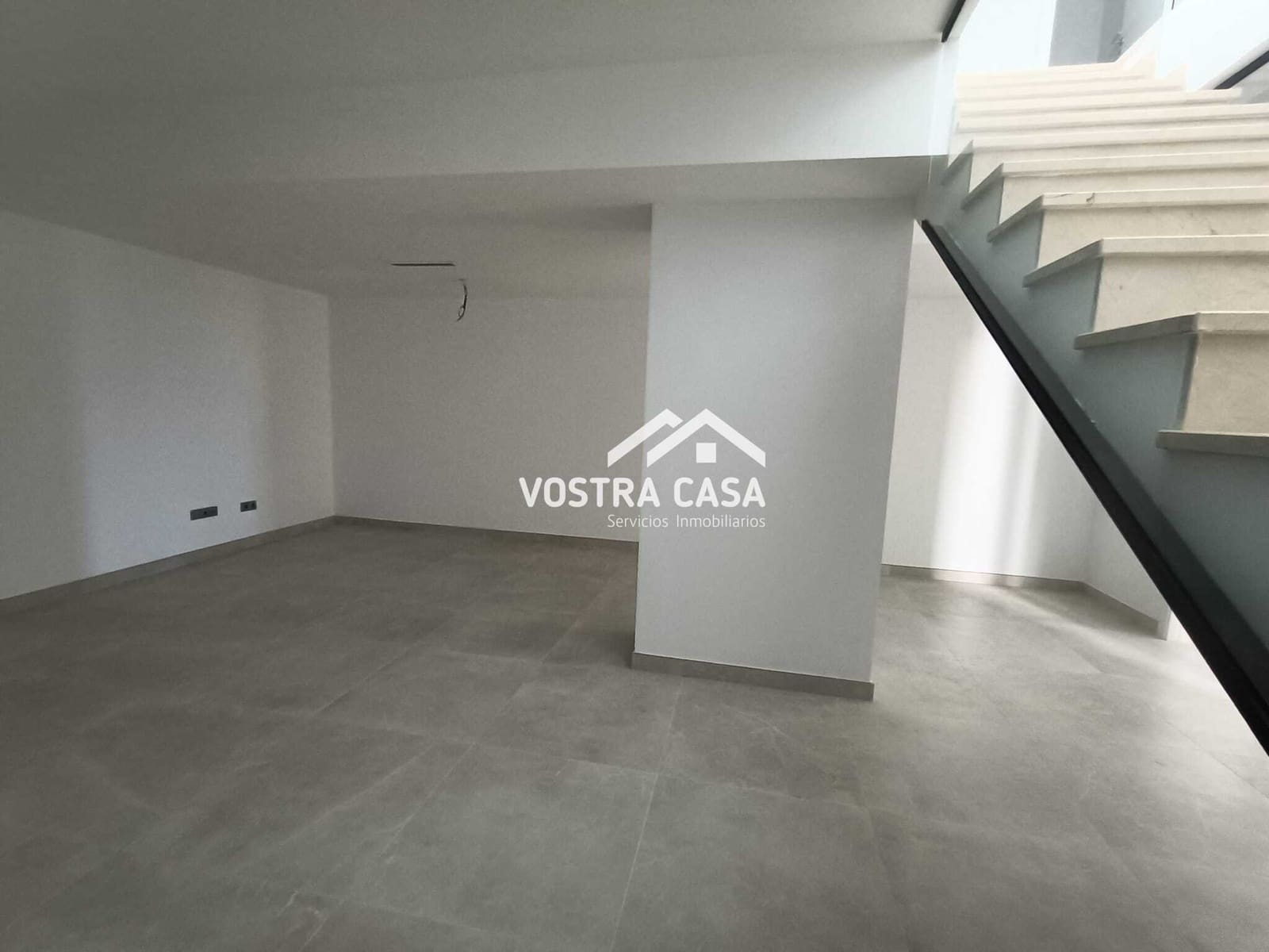 Pareado de 4 habitaciones en Chiva en venta - 470.000 € (Ref: 8788068)