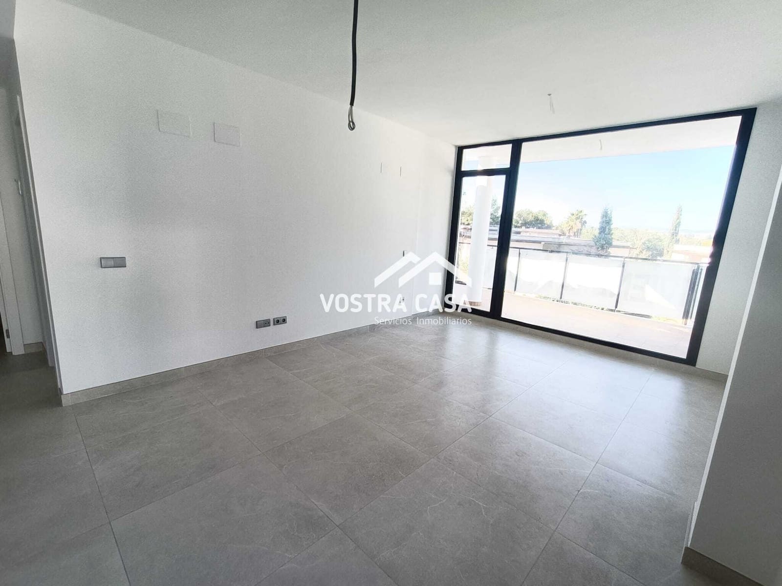 Pareado de 4 habitaciones en Chiva en venta - 394.000 € (Ref: 8788070)