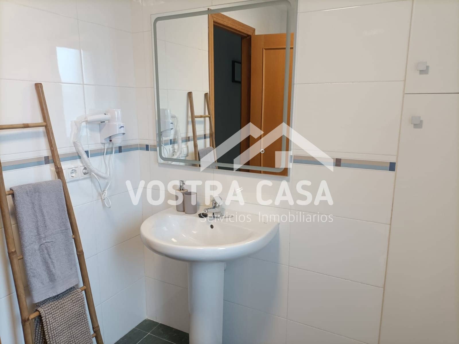 3 soveværelse Rækkehus til salg i Chiva med garage - € 320.000 (Ref: 8826653)