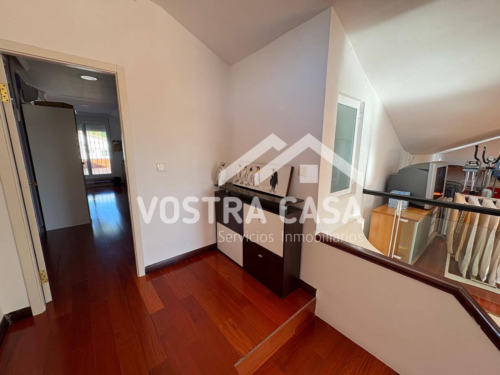 Villa til salgs i Chiva - € 830 000 (Ref: 9747105)