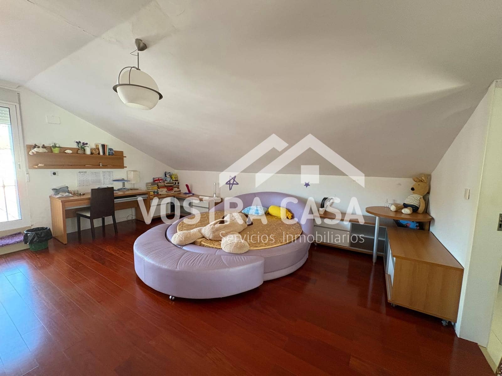 Villa til salgs i Chiva - € 830 000 (Ref: 9747105)