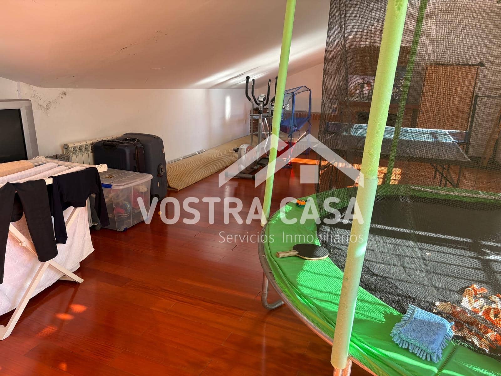 Villa til salgs i Chiva - € 830 000 (Ref: 9747105)