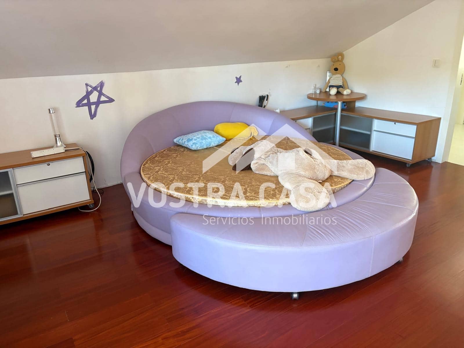 Villa til salgs i Chiva - € 830 000 (Ref: 9747105)