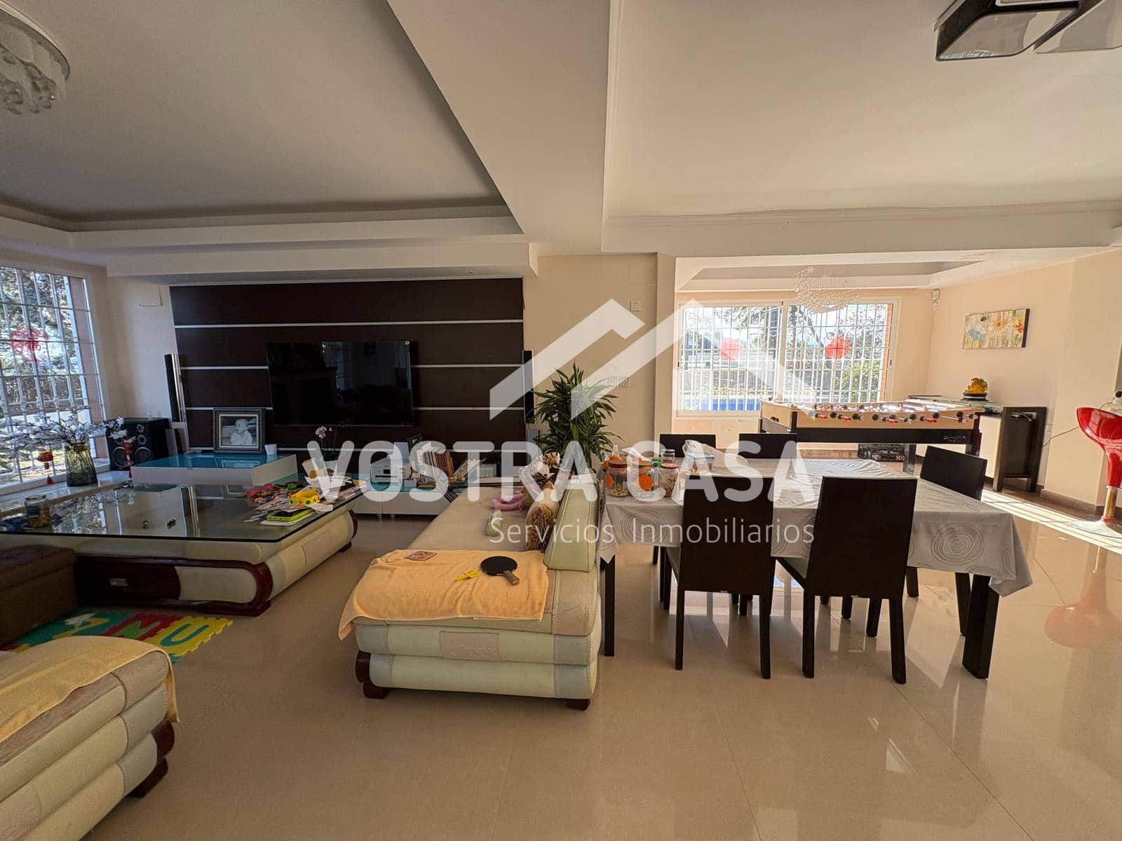 Villa til salgs i Chiva - € 830 000 (Ref: 9747105)