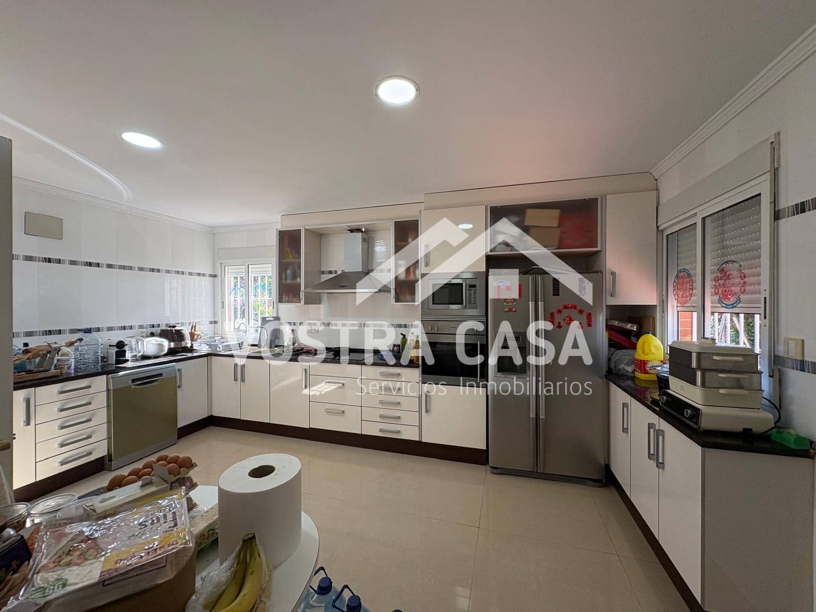 Villa til salgs i Chiva - € 830 000 (Ref: 9747105)