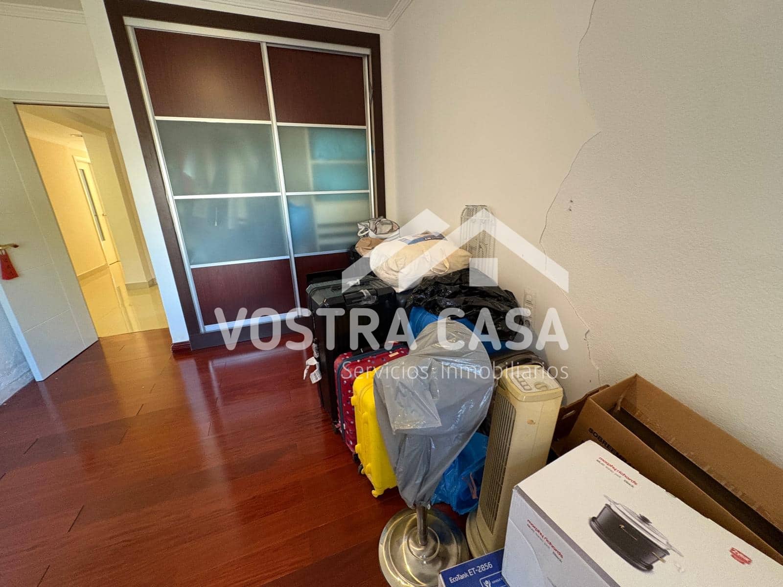 Villa til salgs i Chiva - € 830 000 (Ref: 9747105)