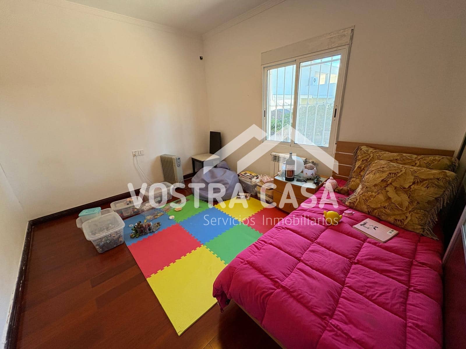 Villa til salgs i Chiva - € 830 000 (Ref: 9747105)