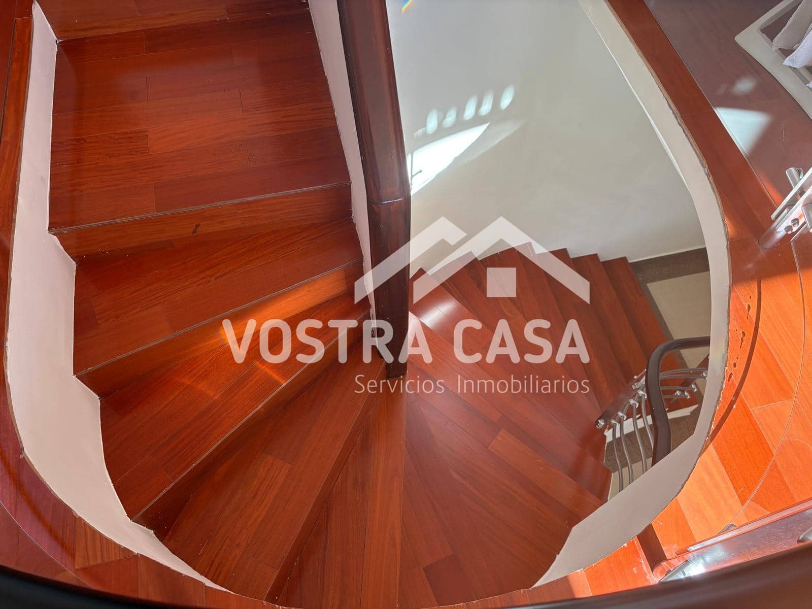 Villa til salgs i Chiva - € 830 000 (Ref: 9747105)