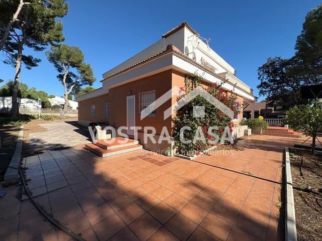 Villa til salgs i Chiva - € 830 000 (Ref: 9747105)