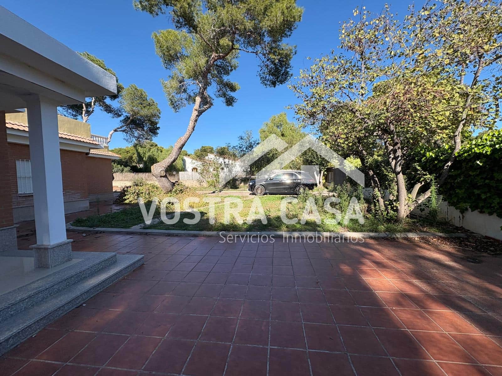 Villa til salgs i Chiva - € 830 000 (Ref: 9747105)