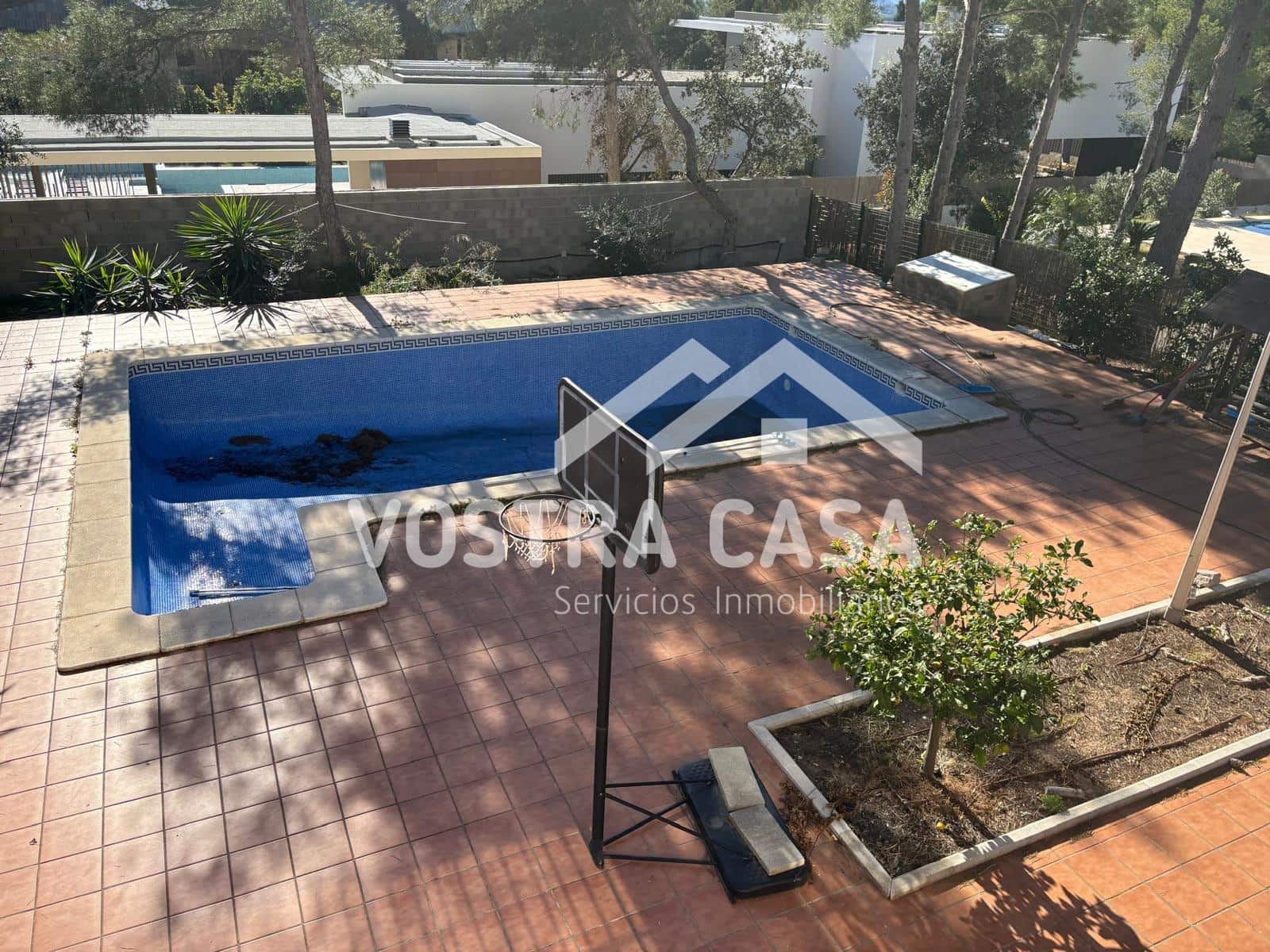 Villa til salgs i Chiva - € 830 000 (Ref: 9747105)