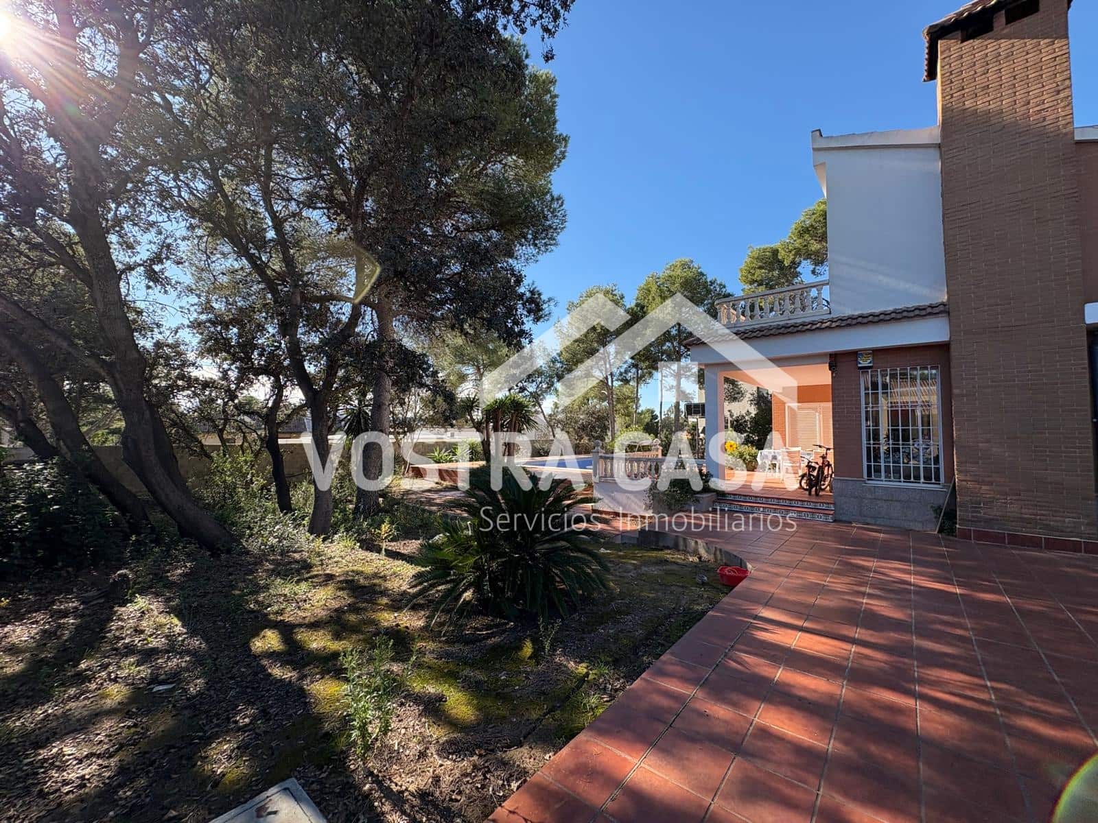 Villa til salgs i Chiva - € 830 000 (Ref: 9747105)