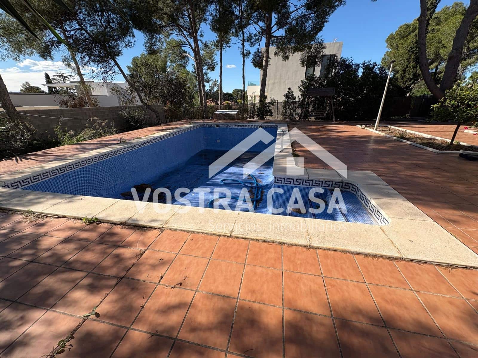 Villa til salgs i Chiva - € 830 000 (Ref: 9747105)