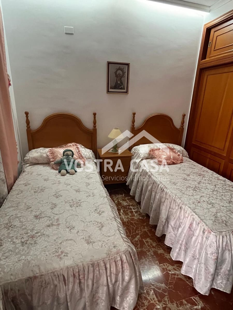 3 sovrum Hus till salu i Turis med garage - 360 000 € (Ref: 9747106)