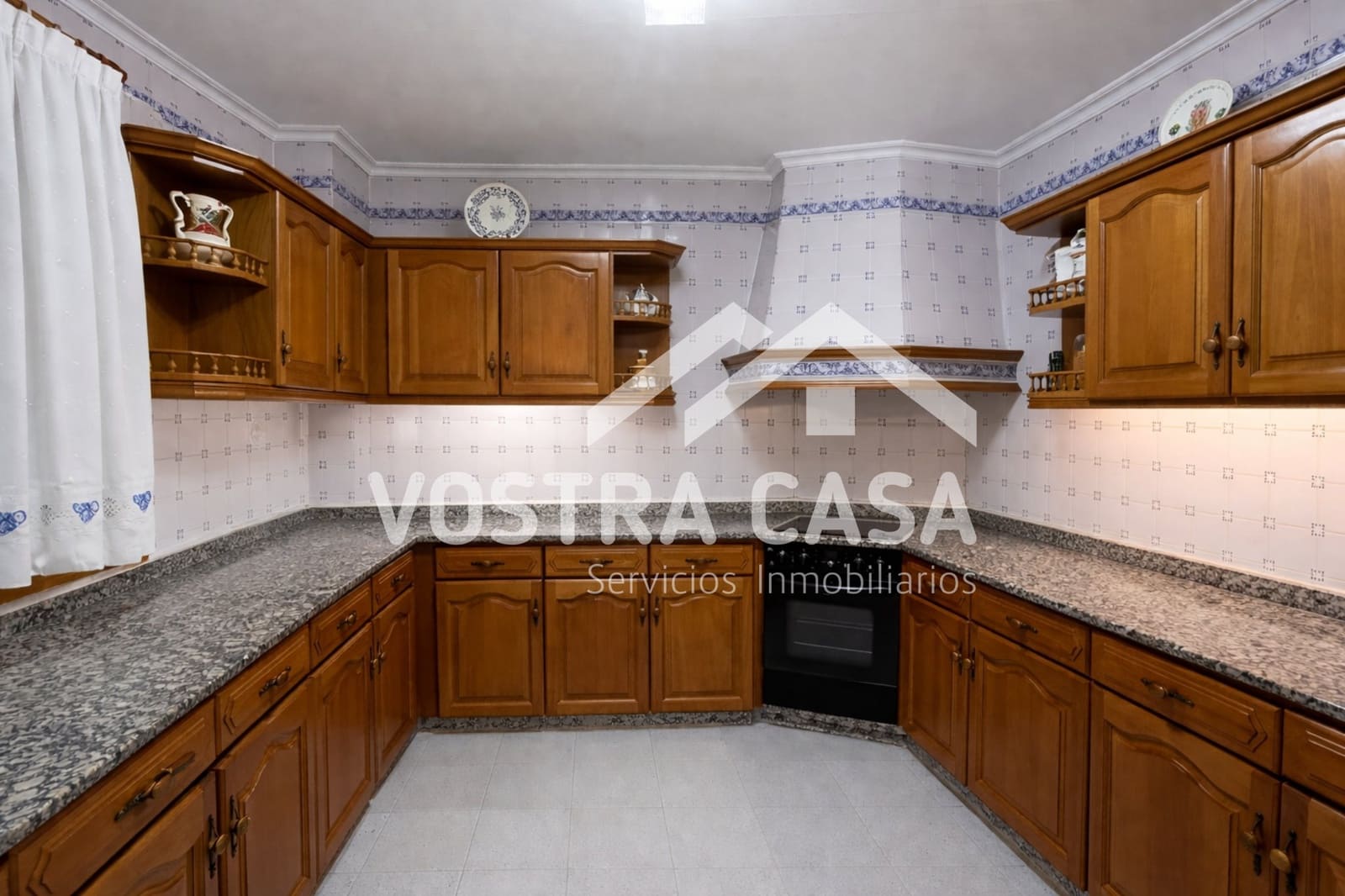 3 bedroom Townhouse for sale in Turis with garage - € 360,000 (Ref: 9747106)