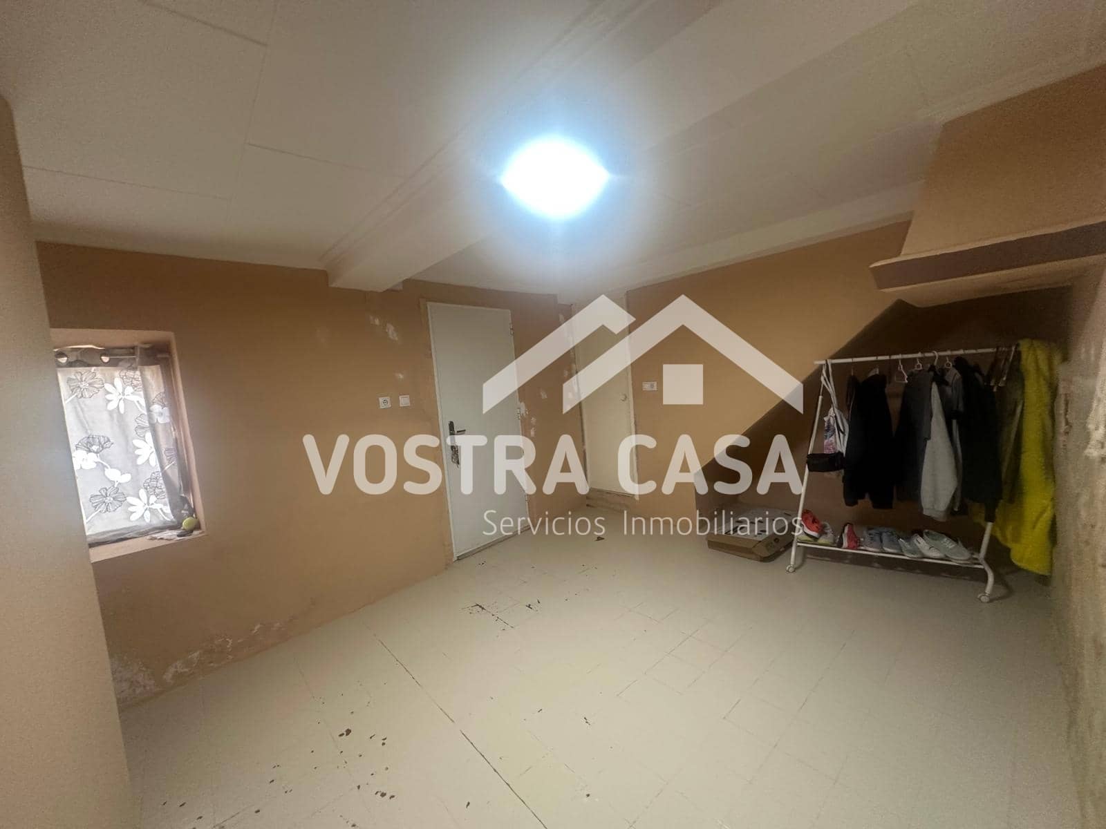 Hus til salgs i Venta del Moro - € 95 000 (Ref: 9793221)