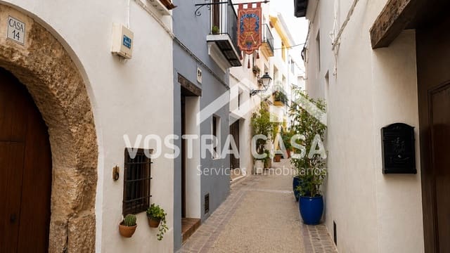 6 slaapkamer Huis te koop in Requena - € 198.000 (Ref: 9793724)