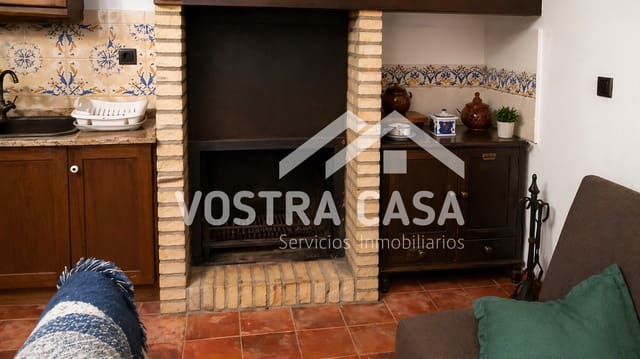 6 slaapkamer Huis te koop in Requena - € 198.000 (Ref: 9793724)