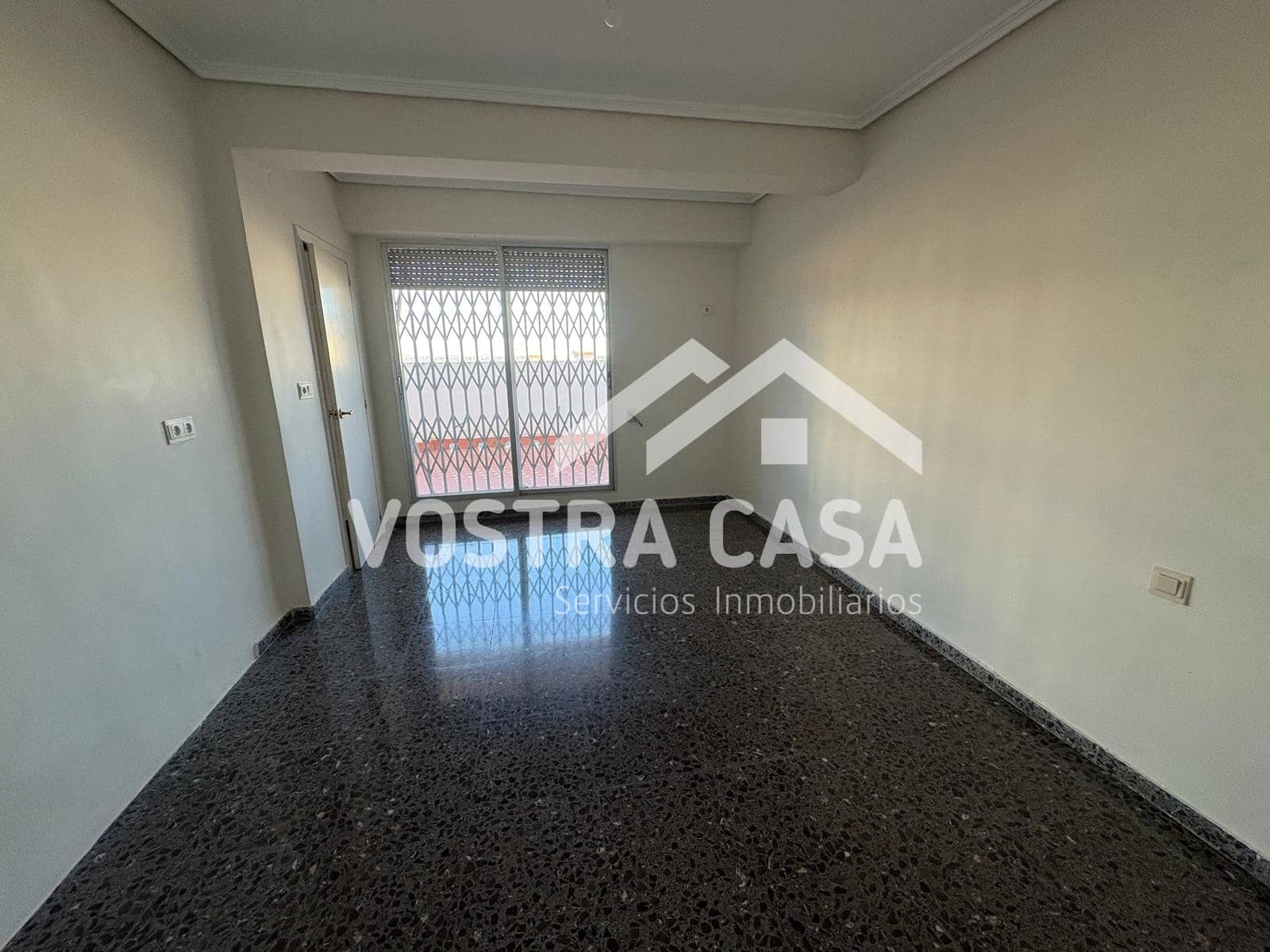 4 bedroom Penthouse for sale in Chiva - € 240,000 (Ref: 9858971)