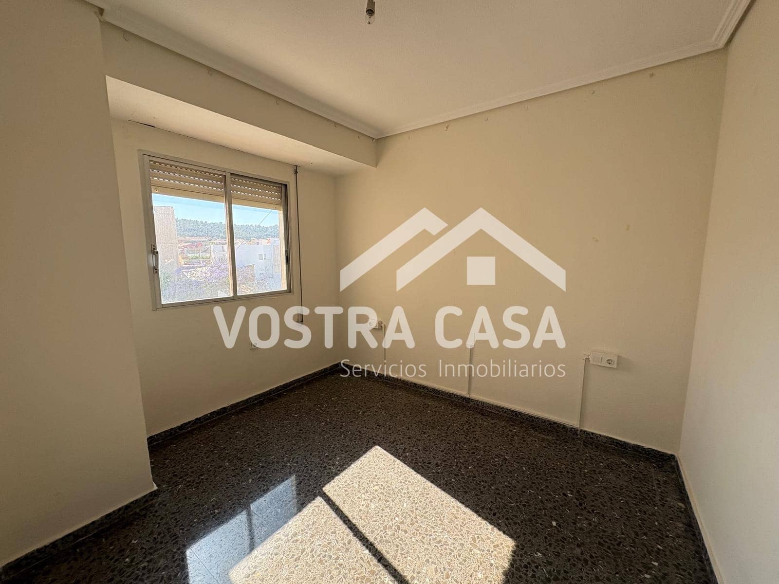 4 bedroom Penthouse for sale in Chiva - € 240,000 (Ref: 9858971)