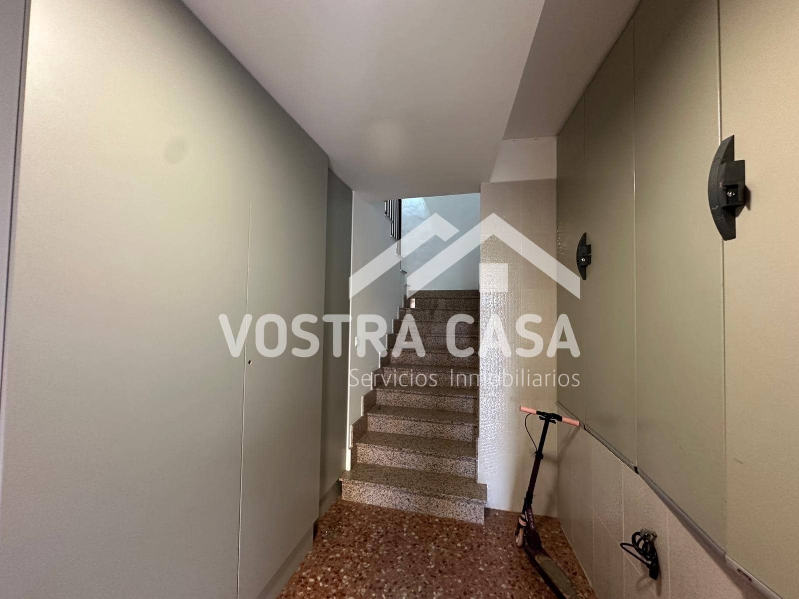 4 makuuhuone Asunto myytävänä paikassa Requena - 58 100 € (Ref: 9860704)