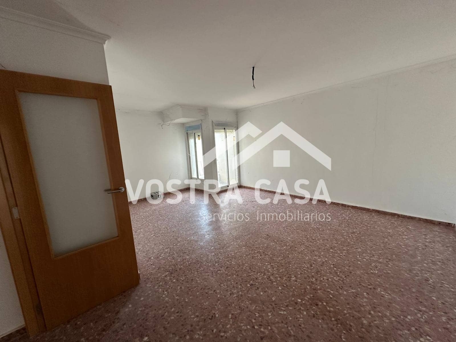 4 makuuhuone Asunto myytävänä paikassa Requena - 58 100 € (Ref: 9860704)