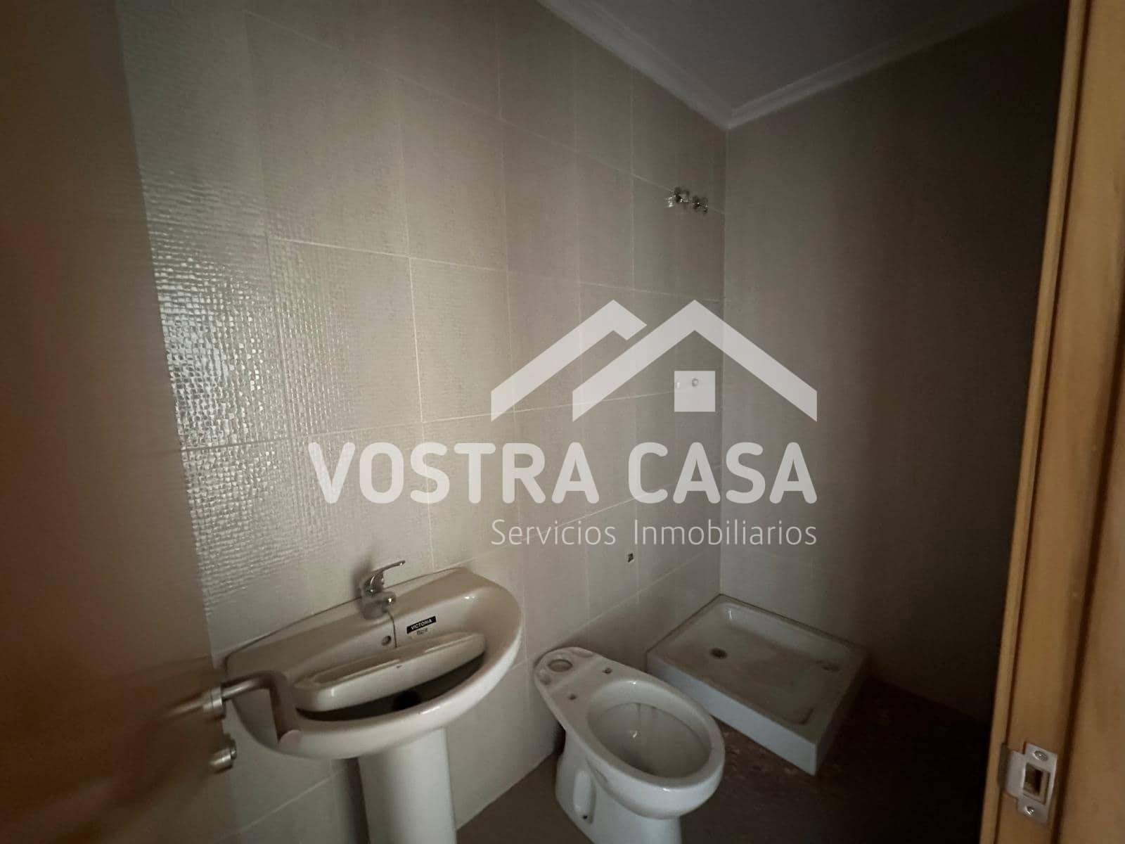 4 makuuhuone Asunto myytävänä paikassa Requena - 58 100 € (Ref: 9860704)